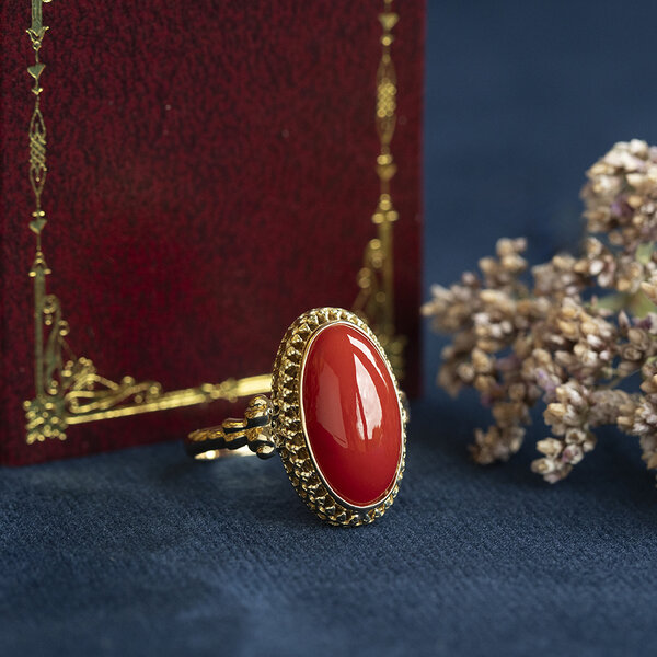 vintage Gouden vintage ring met bloedkoraal 14 kt