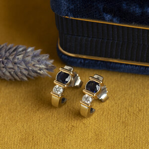 Bicolour gold vintage stud earrings with sapphire and diamond 14 kt