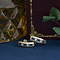 vintage Gouden vintage oorstekers met saffier en diamant 14 krt