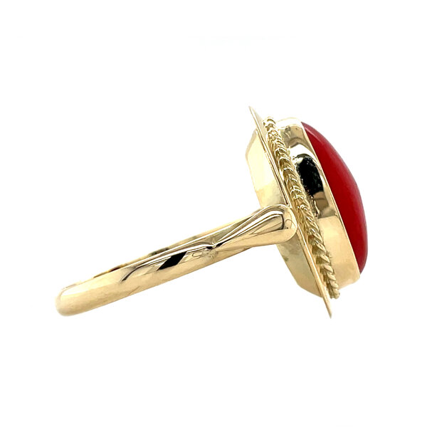 vintage Gouden vintage ring met bloedkoraal 14 krt