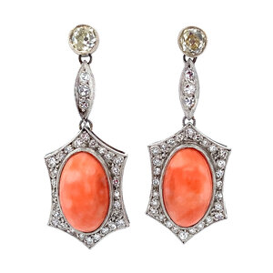 Platinum earrings with imitation coral and diamond 900