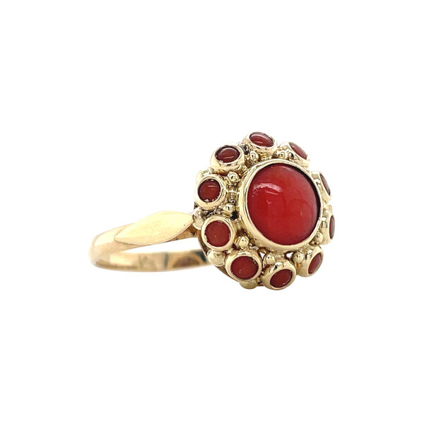 vintage Gouden vintage entourage ring met bloedkoraal 14 kt