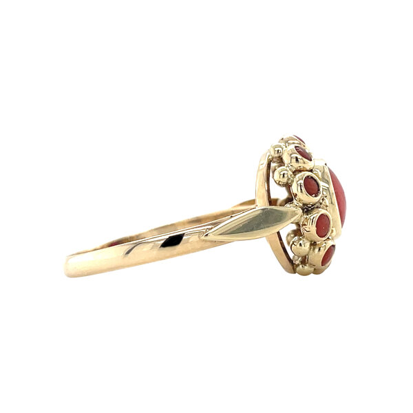 vintage Gouden vintage entourage ring met bloedkoraal 14 kt
