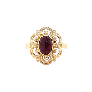Gold ring with garnet 14 kt