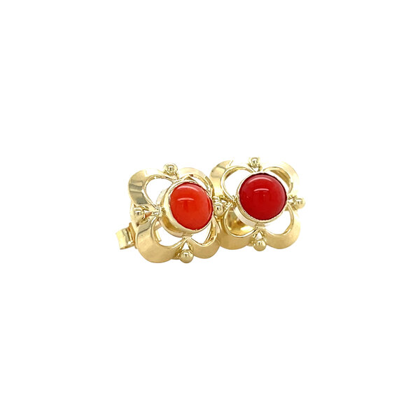 vintage Gold vintage stud earrings with blood coral 14 kt