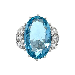 White gold ring with aquamarine and diamond 14 kt
