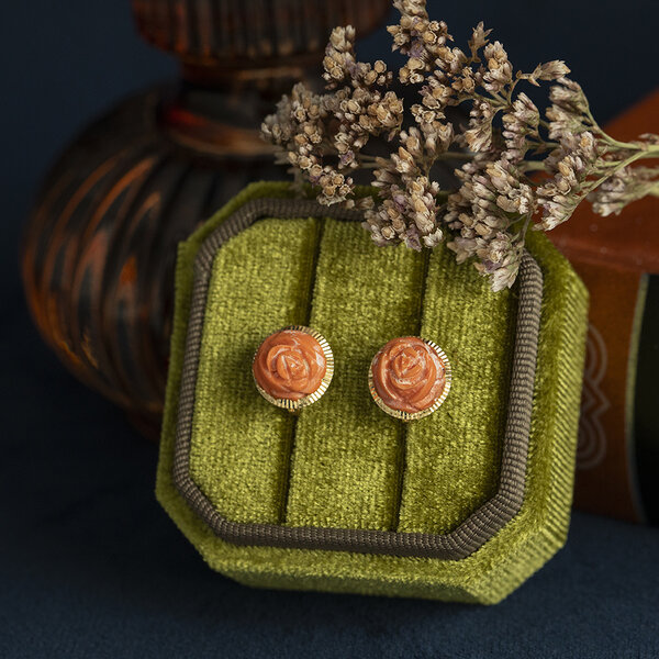 vintage Gouden roos oorhangers met kleursteen 14 kt