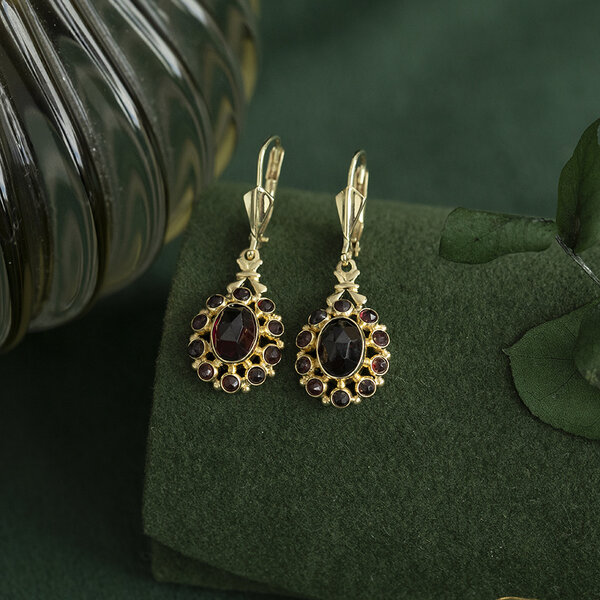 vintage Gouden vintage entourage oorhangers met granaat 14 kt