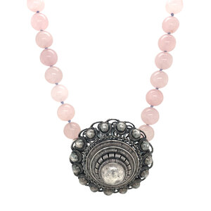 Rose quartz necklace with silver Zeeland button clasp 925