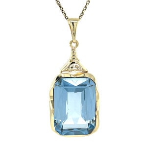 Gold pendant with spinel 14 kt