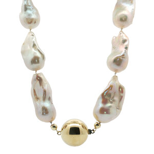 Pearl necklace with gold ball clasp 14 kt