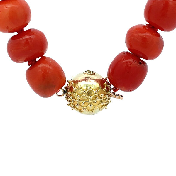 vintage Vintage bloedkoraal collier met gouden sluiting 14 kt