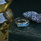 vintage Gouden vintage rij ring met topaas 18 kt