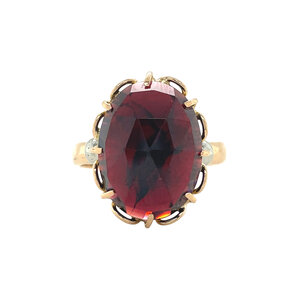 Gold ring with garnet 18 kt