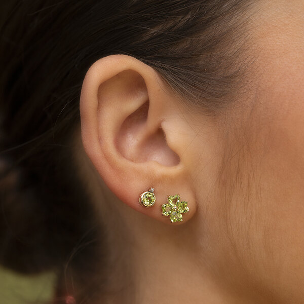 vintage Oorbellen met peridoot en diamant 9 kt