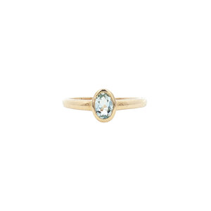 Ring with aquamarine 9 kt