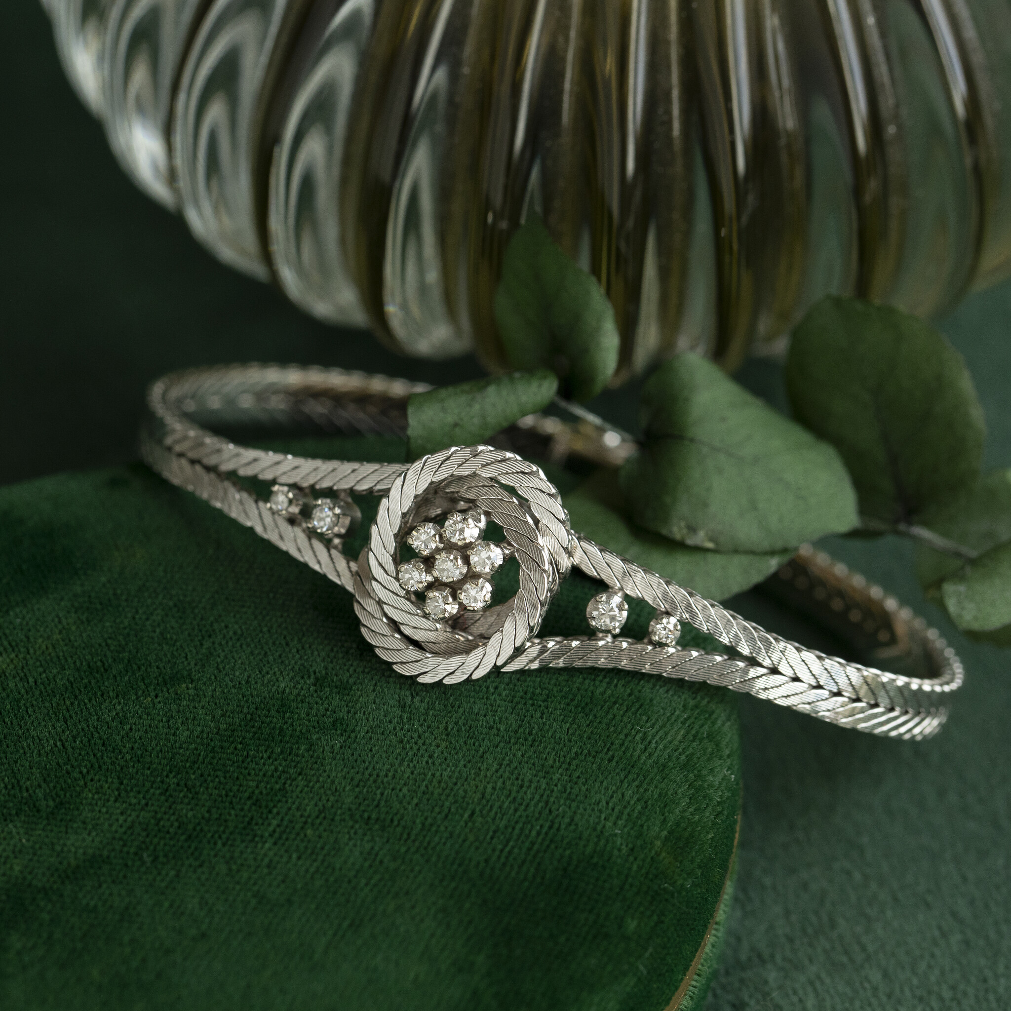 How to recognise white gold