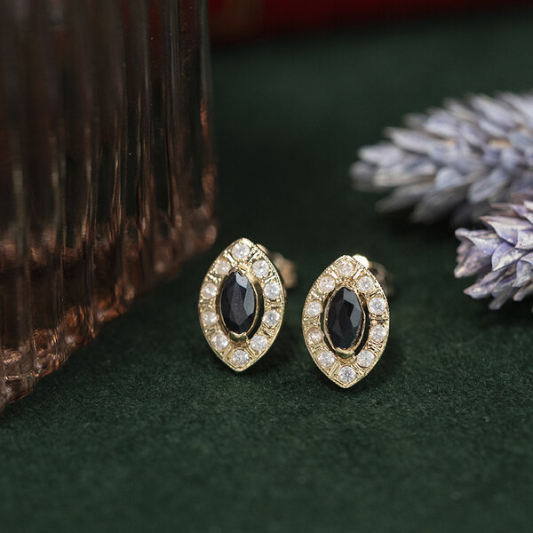 vintage Gouden vintage entourage oorstekers met saffier 14 kt