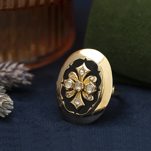 vintage Gouden vintage ring met kleursteen en diamant 14 kt