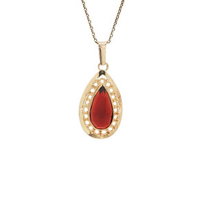 Gold pendant with garnet 14 kt