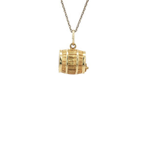 Gold wine vat pendant 14 kt