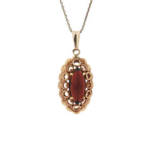 Gold pendant with garnet 14 kt