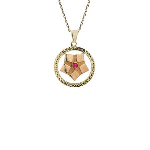 Gold star pendant with ruby 14 kt