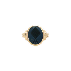 Gold signet ring with blue cabochon 14 kt