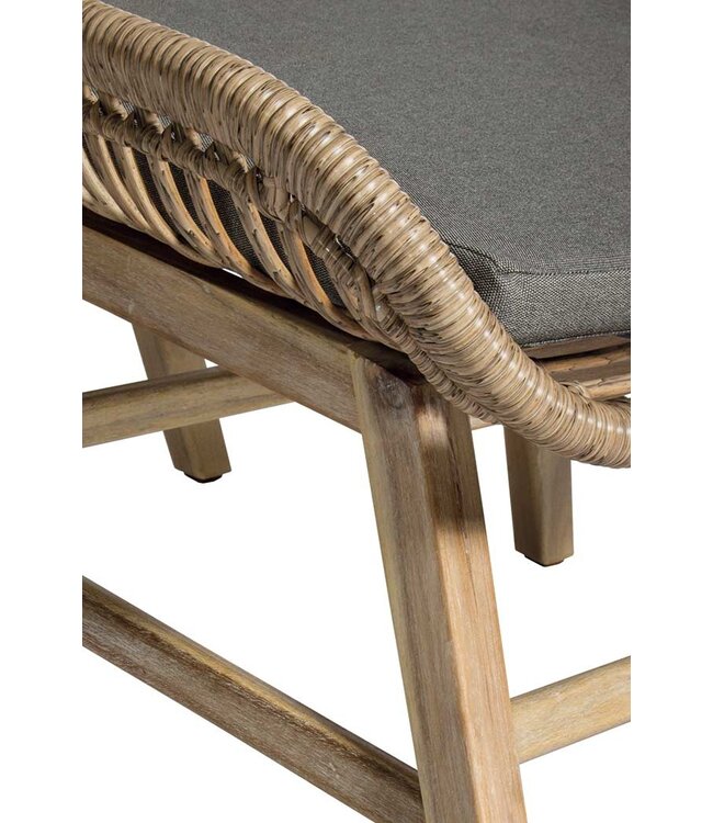 Rosas Loungechair met Footstool
