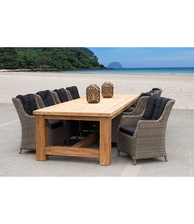 Bordeaux Armchair