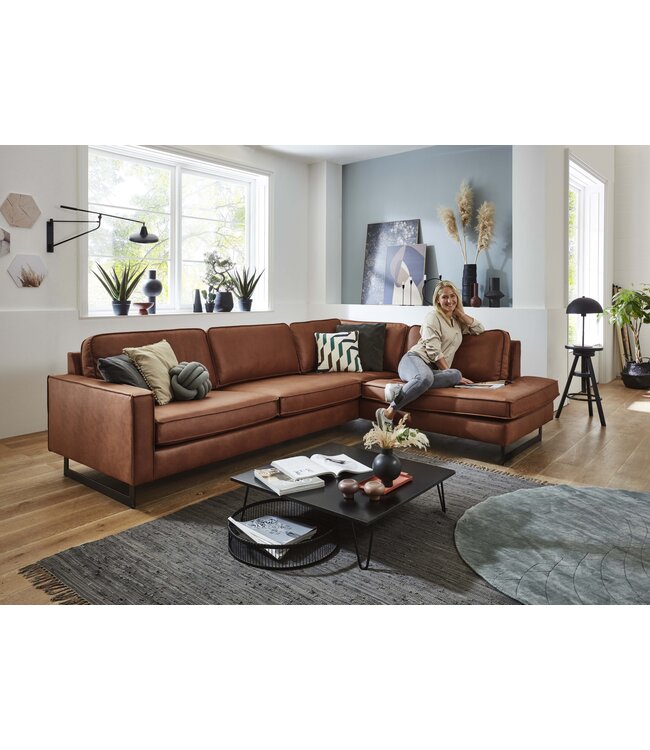 Bankstel Mauro met Ottomaan Cognac