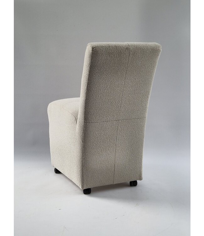 Trend eetkamerstoel op wielen