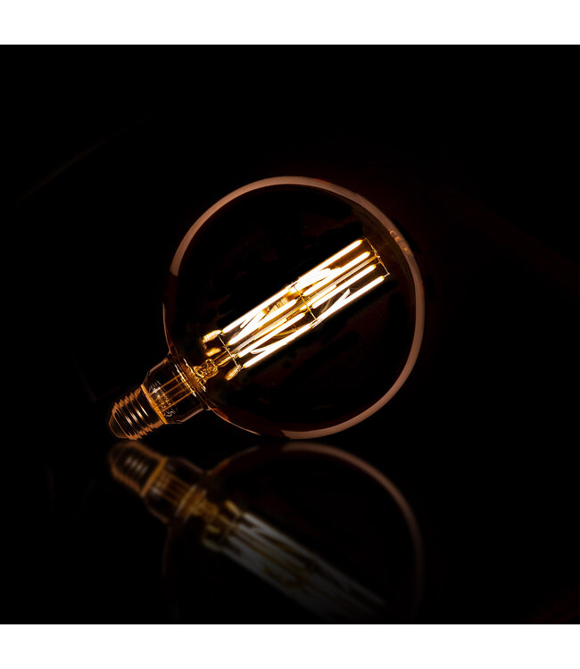 Lichtbron LED filament bol Ø15 - E27 12W dimbaar 2100K / Amberkleurig glas