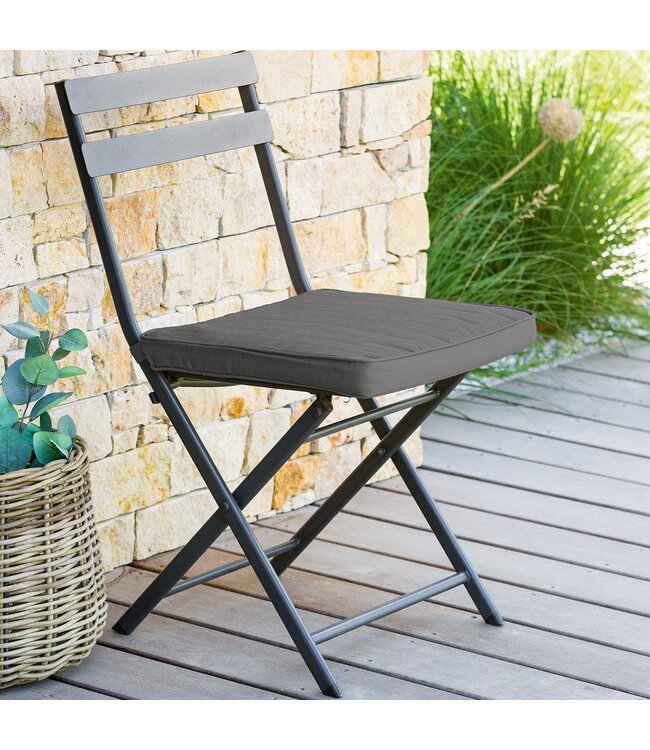 Amara Zitkussen - 40cm x 40cm