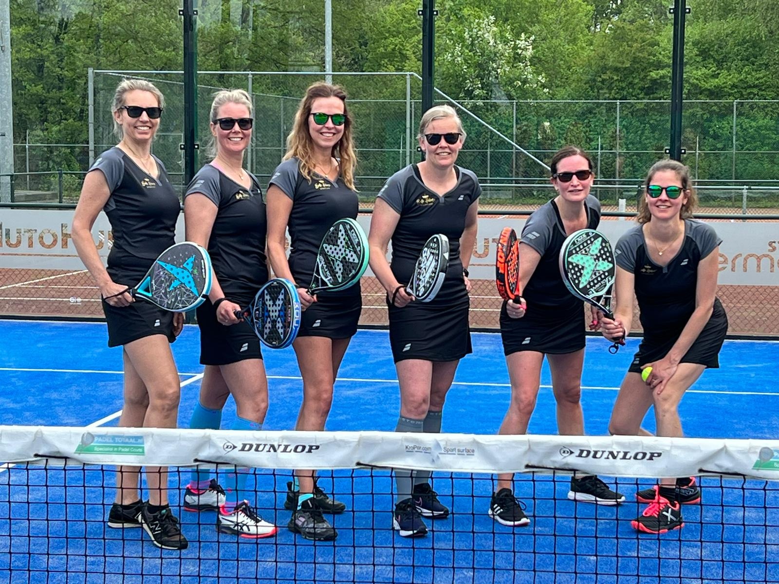 Padelshop Vibora sponsort damesteam 1 Sla Raak