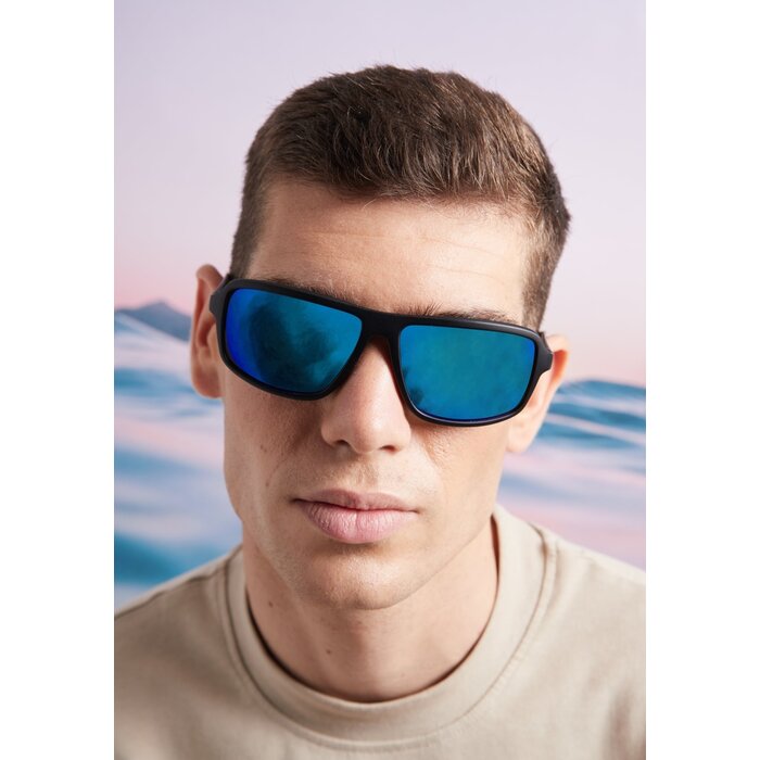 Parafina Geiser Black Blue