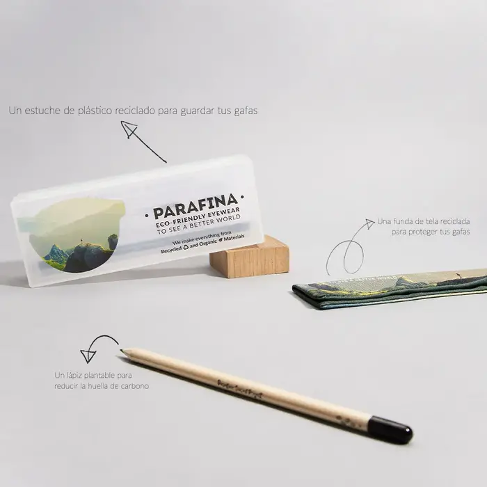 Parafina, het spaanse ecologische topmerk op het gebied van zonnebrillen, nu bij Padelshop Vibora!!! Jungla Shiny Cherry Smoke Grey