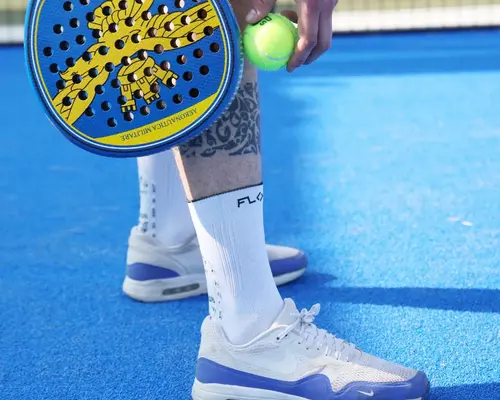 Ontdek de revolutionaire S-MASH sok van Floky bij Padelshop Vibora! De sok voor Padel!!!!