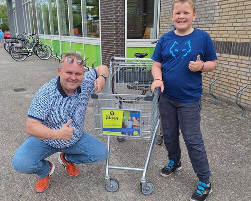 Padelshop Vibora, nu op de winkelkarretjes van Giethoorn Plusmarkt in Winschoten!!!