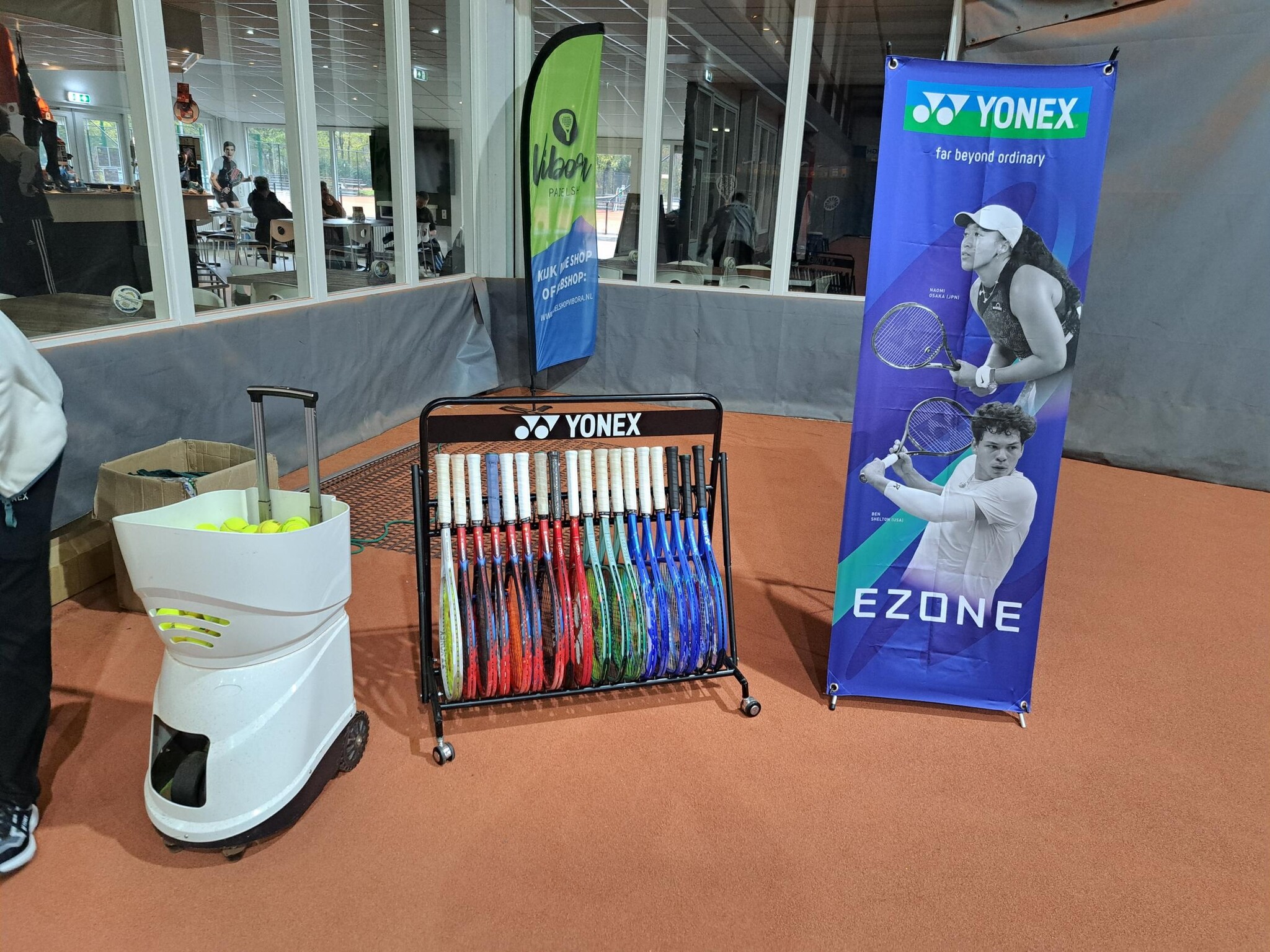 Yonex Tennisclinic Winschoten – Succesvolle Tennisdag met Sportcafé Belle Helene, ITP & Yonex Benelux
