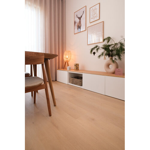 Belakos Palazzo 770 | Rigid Click Belakos Palazzo 770 | Rigid Click