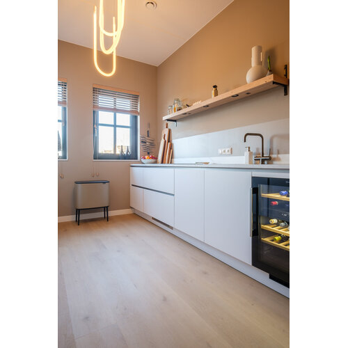 Belakos Palazzo 770 | Rigid Click Belakos Palazzo 770 | Rigid Click