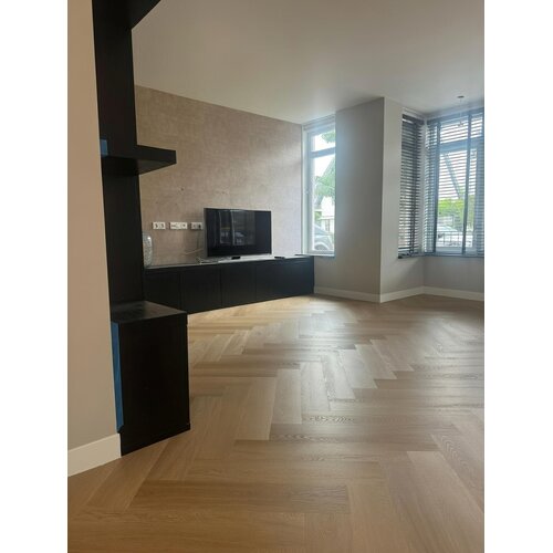 Floorlife YUP Fulham herringbone dryback natural oak