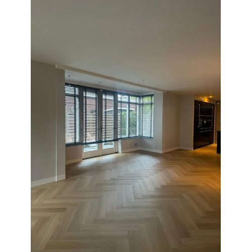 Floorlife YUP Fulham herringbone dryback natural oak