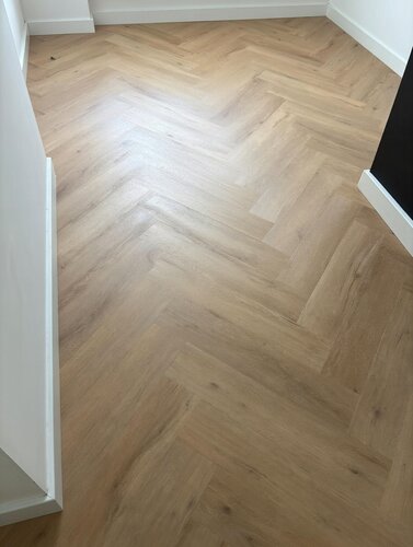 Floorlife YUP Leyton herringbone click SRC warm oak Floorlife YUP Leyton herringbone click SRC warm oak