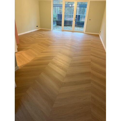 Floorlife YUP Fulham chevron dryback warm oak