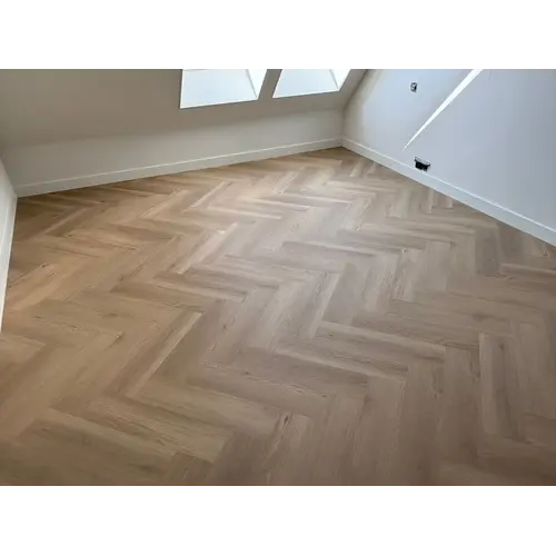 Gelasta Artline Register Visgraat (extra mat) 2400 Beige inclusief leggen Gelasta Artline Register Visgraat (extra mat) 2400 Beige inclusief leggen