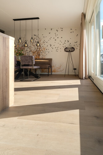 Belakos Attico 830 | Rigid Click Belakos Attico 830 | Rigid Click