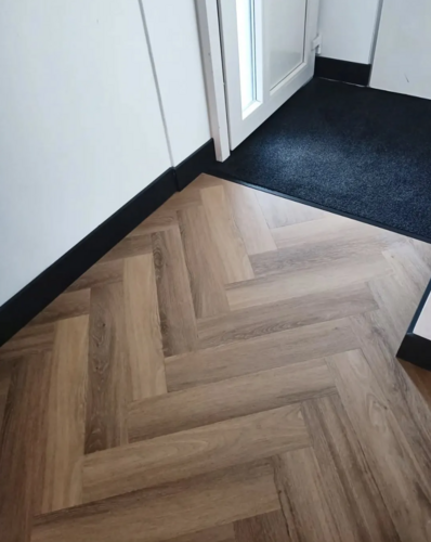 Floorlife YUP Paddington Herringbone dryback natural Floorlife YUP Paddington Herringbone dryback natural