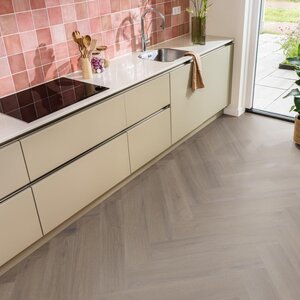 Floorlife YUP XL Greenford herringbone dryback brown